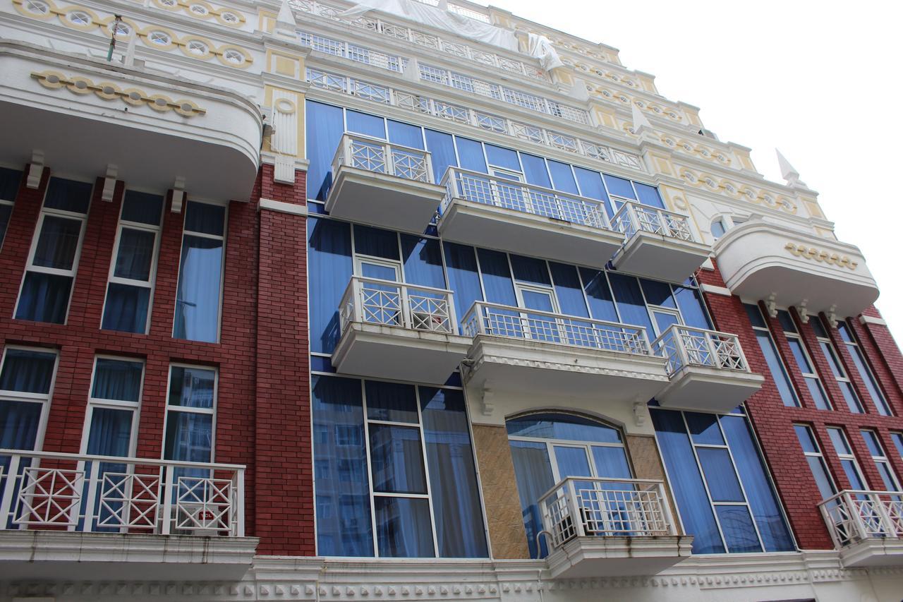 Hotel General บาทูมิ ภายนอก รูปภาพ